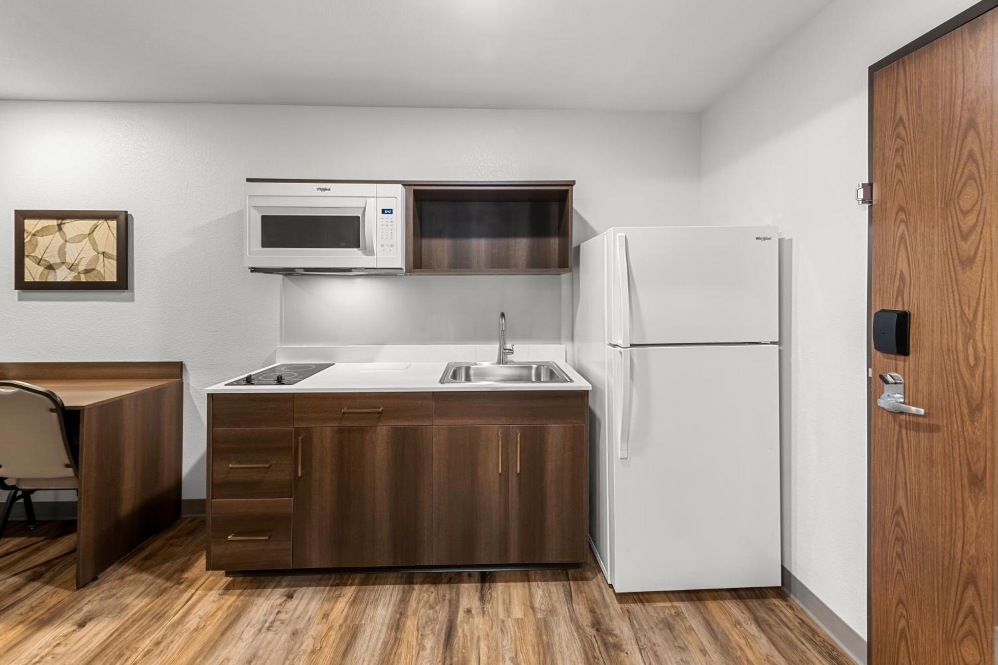 Woodspring Suites Kansas City Airport Esterno foto