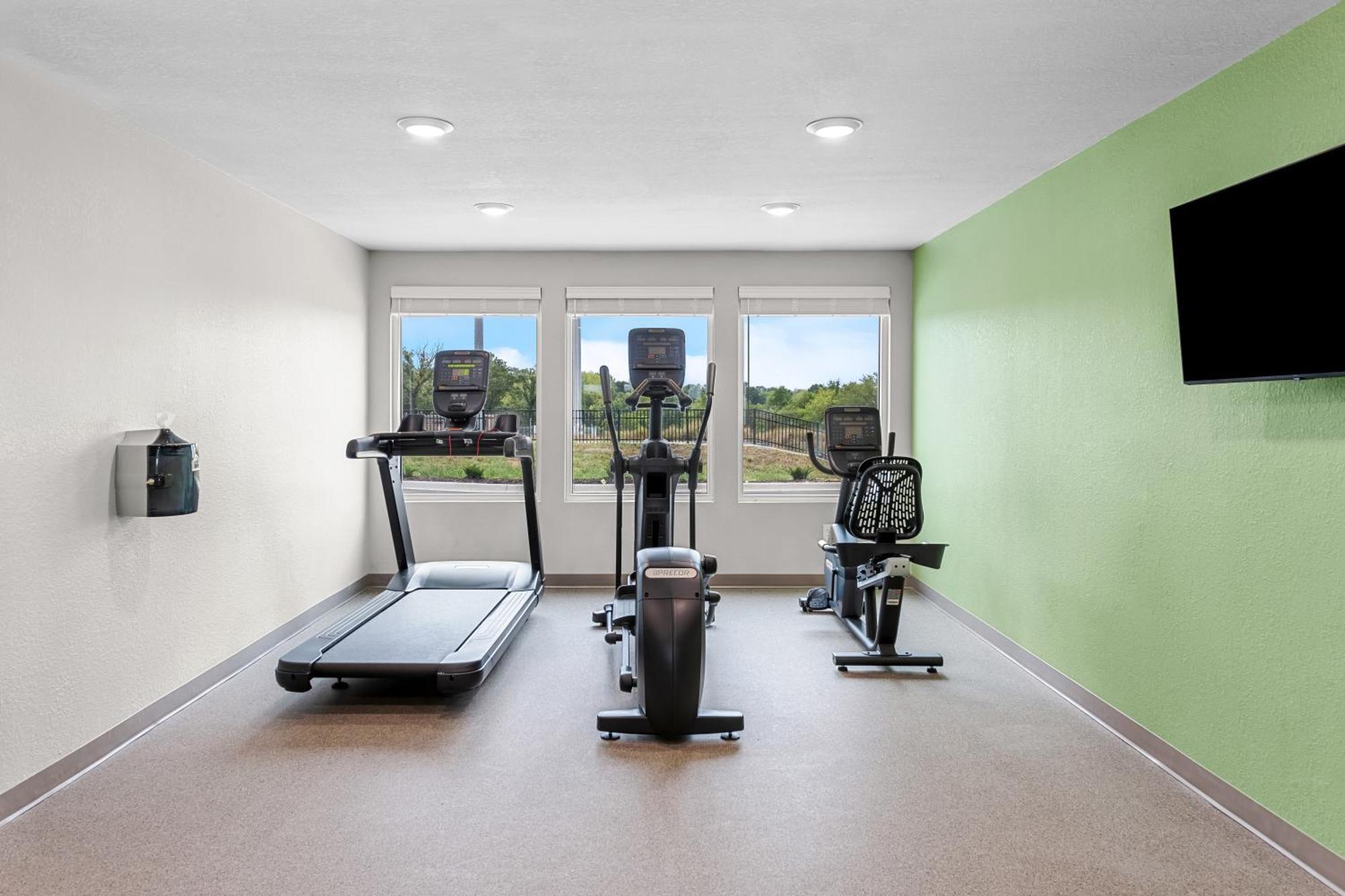Woodspring Suites Kansas City Airport Esterno foto
